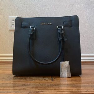 NWT Michael Kors Large Dillon Tote